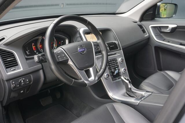 Volvo XC60 2.0 D4 Automaat FWD Polar+ | Origineel NL | Panoramadak | Camera | Leder | Trekhaak |