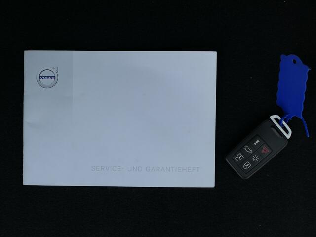 Volvo XC60 T5 AUT AWD Polar+ 12 MND garantie / Panoramadak / Trekhaak / Parkeercamera / Xenon