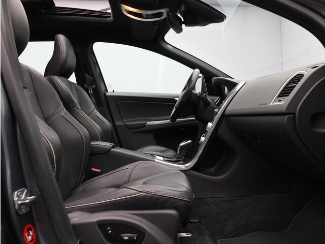 Volvo XC60 T5 FWD R-Design Nordic+ Sport / Standkachel / Schuifdak / Harman Kardon / Dealer onderhouden / Bestuurdersstoel met geheugen / DAB / Leder / 20" / Stoel en stuurverwarming /