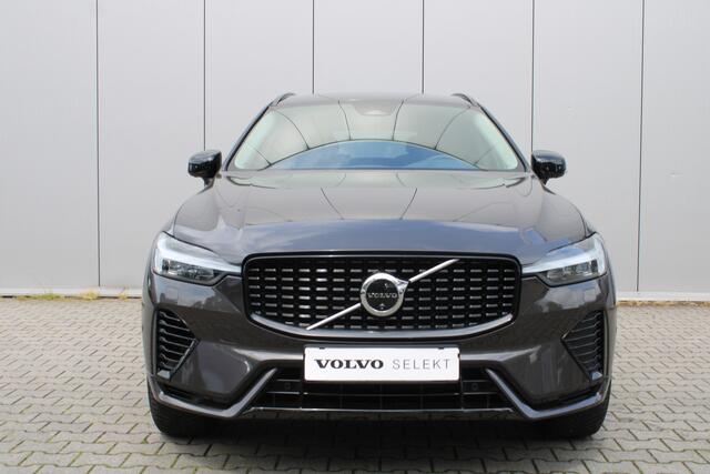 Volvo XC60 T6 Plug-in hybrid AWD Plus Dark | Trekhaak | 360 graden camera | Harman Kardon