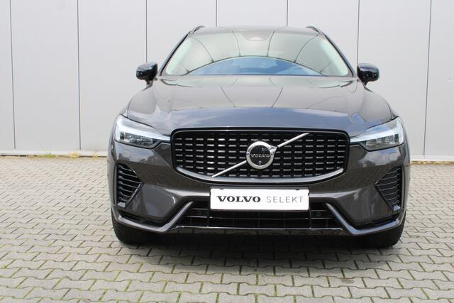 Volvo XC60 T6 Plug-in hybrid AWD Plus Dark | Trekhaak | 360 graden camera | Harman Kardon