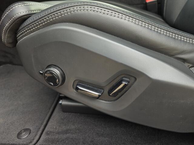 Volvo XC60 T8 Twin Engine AWD Inscription | Rijklaarprijs | Luchtvering | Massage stoelen |
