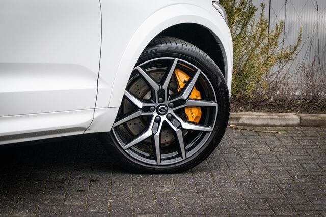 Volvo XC60 Recharge T8 AWD Polestar Engineered | Bowers & Wilkins audio | 360 camera | Adaptive cruise control | Voorruitverwarming | Elektrisch verstelbare voorstoelen | Stoel- en stuurverwarming |