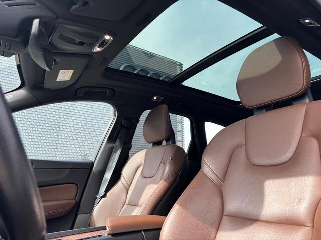Volvo XC60 2.0 T5 AWD Inscription / Panoramadak / Camera / Stoelverwarming / Elek. Achterklep