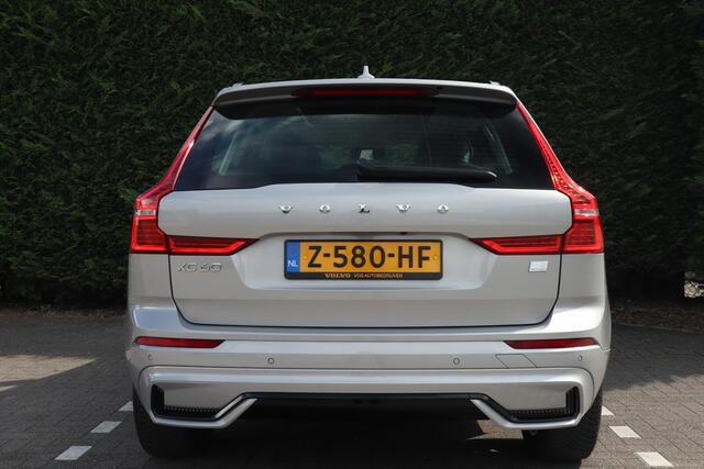 Volvo XC60 2.0 T6 Plug-in hybrid AWD Plus Dark | Trekhaak | Panoramadak |
