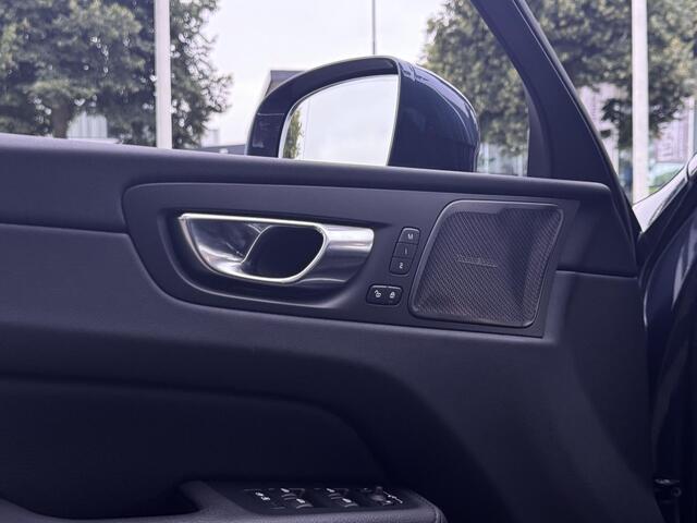 Volvo XC60 2.0 T6 Plug-in hybrid AWD Ultimate Bright Pano | Luchtvering | H&K