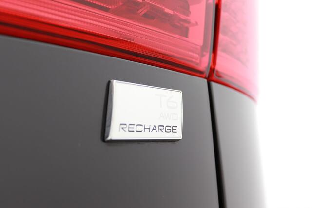Volvo XC60 2.0 T6 RECHARGE 350PK AWD CORE BRIGHT AUT8 | Panoramadak | Climate Pack | Trekhaak
