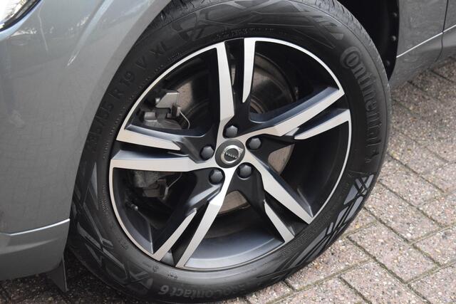 Volvo XC60 2.0 Recharge T6 AWD R-Design met Pano/Camera/Leder