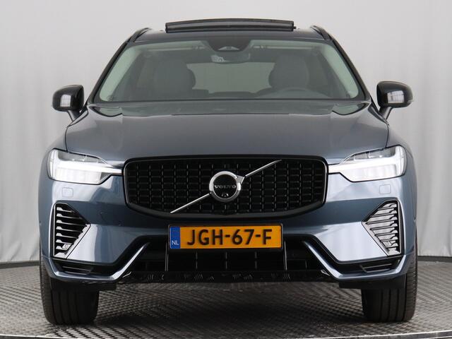 Volvo XC60 2.0 T6 Plug-in hybrid AWD Plus Black Edition (Elek. Trekhaak-achterklep / Pano / Stoelverw. V+A)