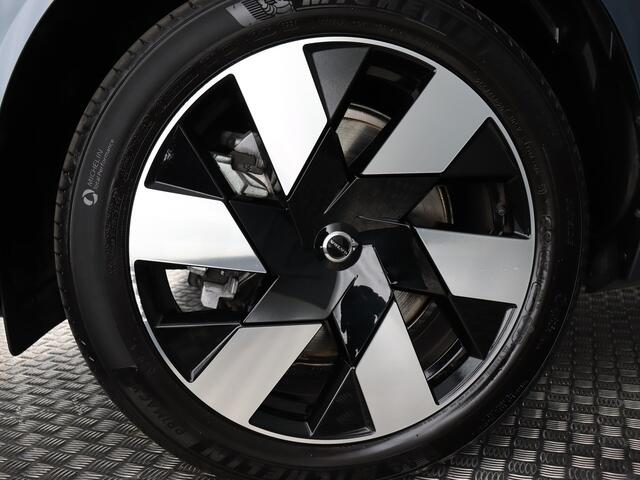 Volvo XC60 2.0 T6 Plug-in hybrid AWD Plus Black Edition (Elek. Trekhaak-achterklep / Pano / Stoelverw. V+A)