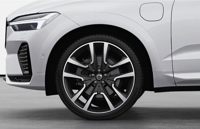 Volvo XC60 2.0 T6 Plug-in hybrid AWD Ultra Dark