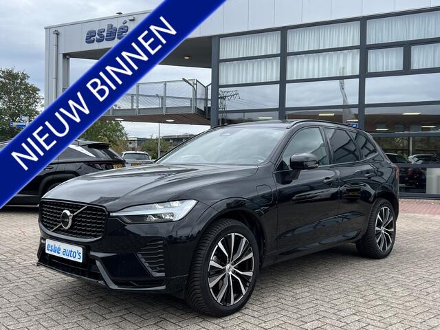 Volvo XC60 2.0 T6 350 PK AWD Ultimate Dark Trekhaak Panoramadak Navi Camera Caplay Pilot Assist Harman Kardon Elek Stoelen Stoel + Stuur Verwarming Head- Up Getint Glas Plug-in hybrid Long Range R-Design
