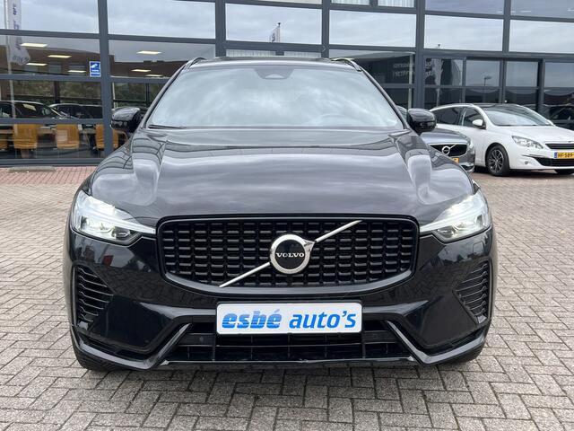 Volvo XC60 2.0 T6 350 PK AWD Ultimate Dark Trekhaak Panoramadak Navi Camera Caplay Pilot Assist Harman Kardon Elek Stoelen Stoel + Stuur Verwarming Head- Up Getint Glas Plug-in hybrid Long Range R-Design