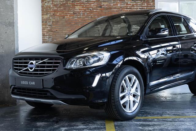 Volvo XC60 T5 Automaat FWD Polar+ | Dealeronderhouden | 2de eigenaar | Lederen bekleding | Panoramadak | Parkeerverwarming | Electrische bedienbare stoelen | Parkeersensoren voor + achter | High performance audio | Parkeercamera | Volvo on Call