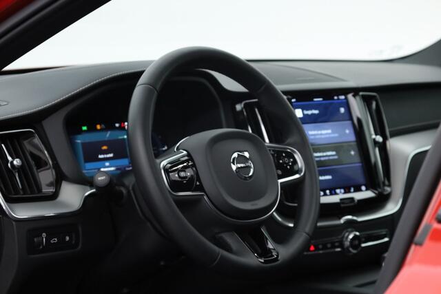 Volvo XC60 T8 Recharge R-Design | Pano | HUD | 360cam | H&K | Elek. Trekhaak | Memory seats | 21''