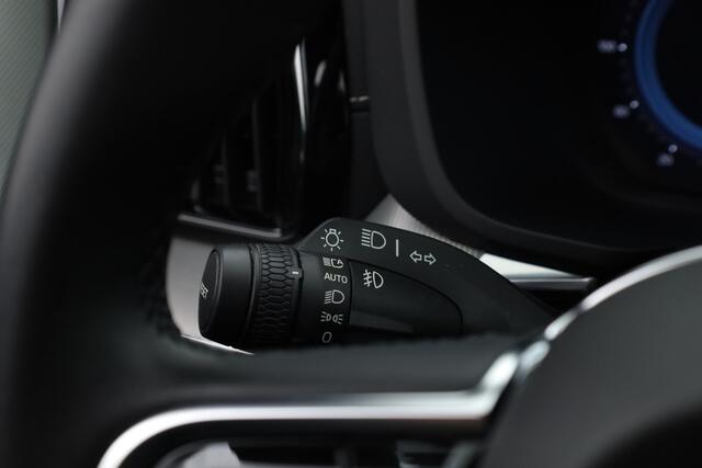 Volvo XC60 T8 Recharge R-Design | Pano | HUD | 360cam | H&K | Elek. Trekhaak | Memory seats | 21''