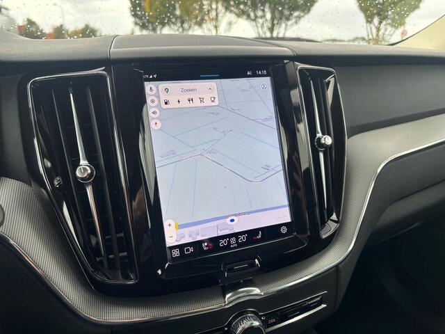 Volvo XC60 2.0 T6 Plug-in hybrid AWD Plus Dark Panoramadak | 360 camera | Memory | Trekhaak