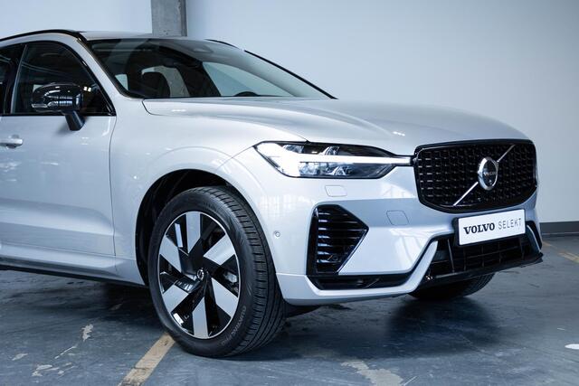 Volvo XC60 T6 Plug-in hybrid AWD Ultra Dark | Verwarmde Voorstoelen, Stuurwiel en Achterbank | Panoramisch Schuif-/Kanteldak | Semi- Elektrische Trekhaak | Harman Kardon Premium Audio | 360-Camera | Adaptieve Cruise Control | Draadloze Telefoonlader