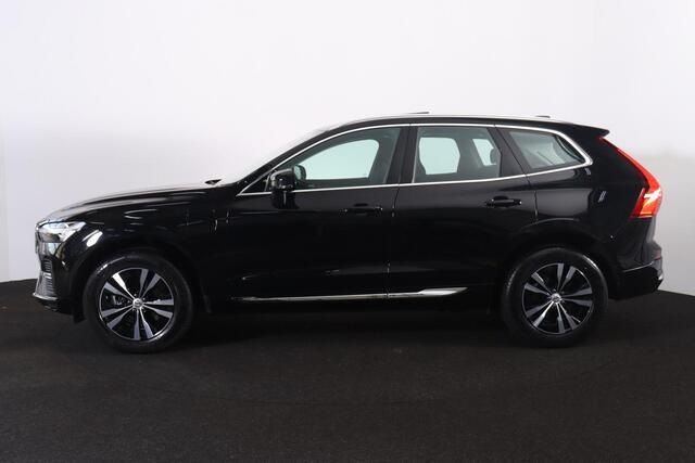 Volvo XC60 T6 Recharge AWD Core Bright - LONG RANGE - Panorama/schuifdak - IntelliSafe Assist & Surround - Parkeercamera achter - Verwarmde voorstoelen, stuur & achterbank - Parkeersensoren voor & achter - Draadloze tel. lader - Elektr. inklapbare trekhaak - 18' LMV