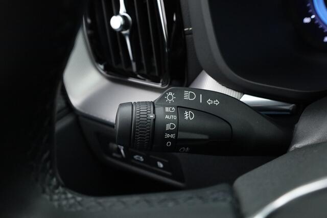 Volvo XC60 T6 Plug-in hybrid R-Design | Pano | Elek. Trekhaak | H&K | Pilot Assist | CarPlay | Navi | Stoel- Stuurverw.