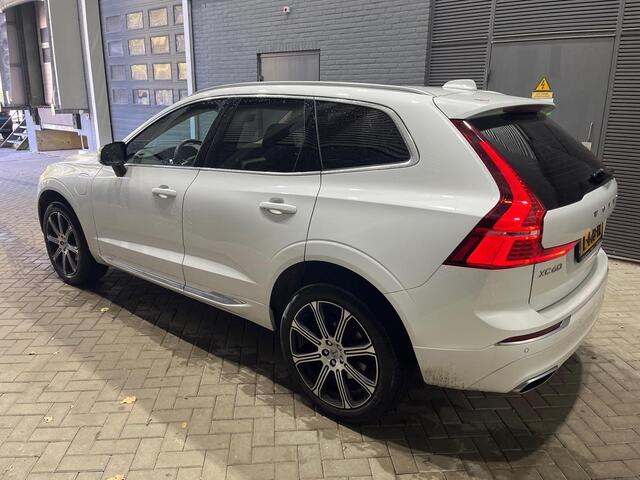 Volvo XC60 T8 Recharge Inscription | Luchtvering | Head-Up | Panoramadak | harman/kardon | 360° Camera