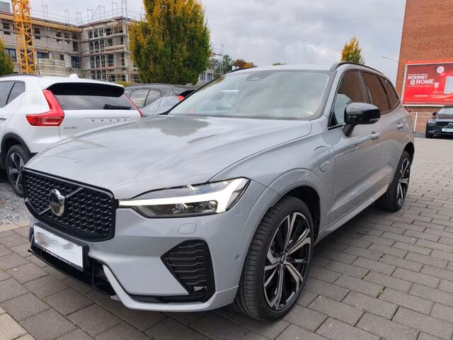 Volvo XC60 2.0 T8 Plug-in hybrid AWD Plus Dark (335kW/455PK) FULL OPTION ** 1e EIG - Ex VOLVO - ¤ 25.000,= onder NP ** ** INFORMEER OOK NAAR ONZE AANTREKKELIJKE FINANCIAL-LEASE TARIEVEN **