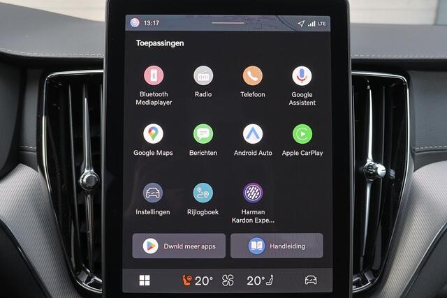 Volvo XC60 T6 Recharge AWD Ultra Black Edition - Panorama/schuifdak - IntelliSafe Assist & Surround - 360º Camera - Harman/Kardon audio - Adaptieve LED koplampen - Verwarmde voorstoelen, stuur & achterbank - Parkeersensoren voor & achter - Elektr. bedienb. voorstoel