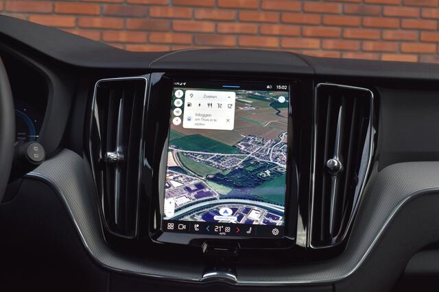 Volvo XC60 T6 350PK Plug-in hybrid AWD Plus Dark | 360 Camera | Trekhaak |