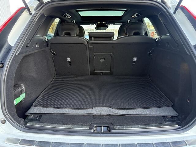 Volvo XC60 2.0 T5 AWD R-Design Trekhaak I Pano I 21 Inch I All-in prijs!