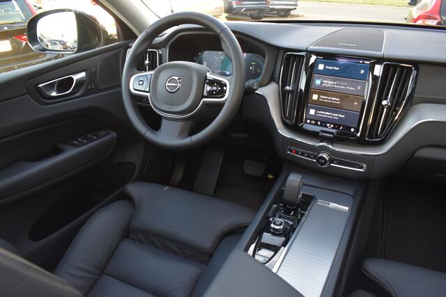 Volvo XC60 T6 AWD 350PK Plug-in Hybrid Ultra Dark | Trekhaak | Leer | H&K | ACC | Thuislader |