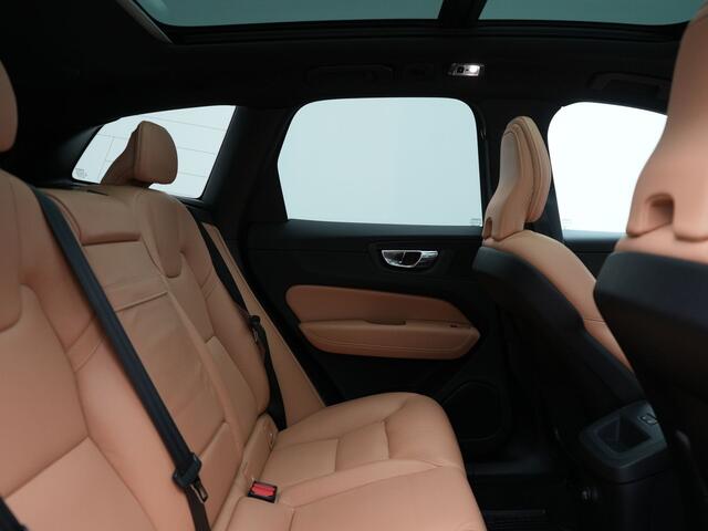 Volvo XC60 Recharge T8 AWD Inscription Plug In Hybrid 391pk Dealer O.H. PHEV | Trekhaak Af Fabriek | Panodak | Adaptive Cruise | Lederen Sportstoelen Memory & Verwarmd | Harman & Kardon | Apple Carplay | Blis | Stuur Verwarmd | Navigatie | Virtual |