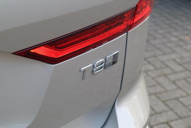 Volvo XC60 2.0 T8 Twin Engine AWD Inscription | Bowers & Wilkins Audiosysteem| Luchtvering| Geventileerde voorstoelen met massagefunctie| 360* Camera| Head-Up Display|