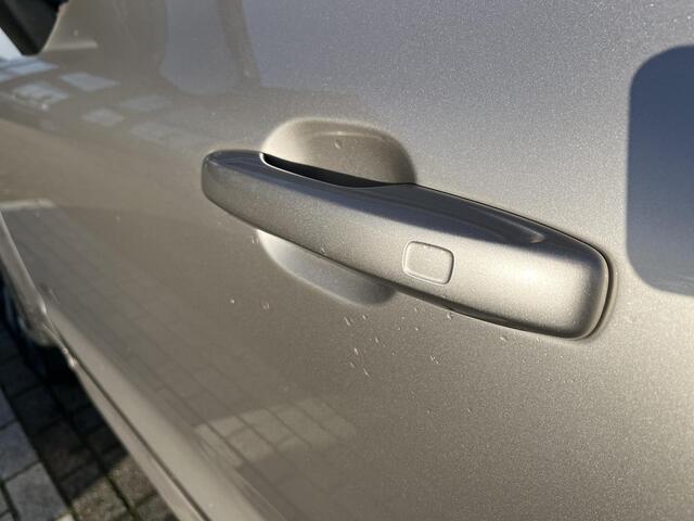 Volvo XC60 2.0 T6 Plug-in hybrid AWD Plus Dark