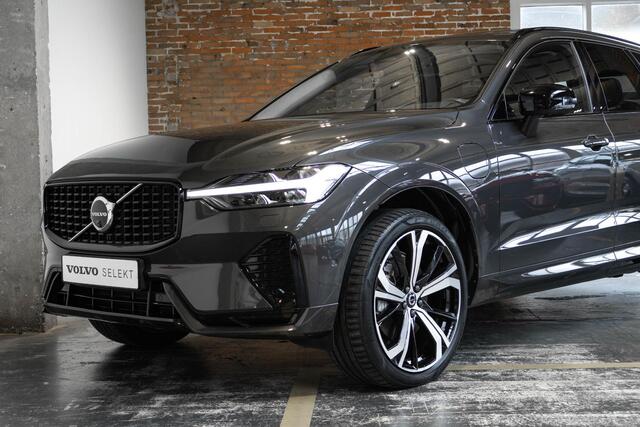 Volvo XC60 T8 Plug-in hybrid AWD Ultra Dark | 360° Parkeercamera | Stoelverwarming | 21'' Lichtmetalen velgen | Luchtvering | Electrische Wegklapbare Trekhaak | Harman Kardon Premium Audio | Google Infotainment | Longe Range