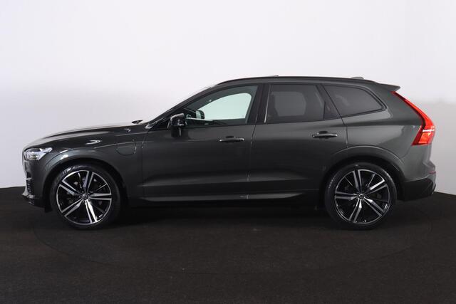 Volvo XC60 T8 Recharge AWD R-Design - Luchtvering - Panorama/schuifdak - IntelliSafe Assist & Surround - 360º Camera - Harman/Kardon audio - Adaptieve LED koplampen - Verwarmde voorstoelen, stuur & achterbank - Parkeersensoren voor & achter - Elektr. bedienb. voorst
