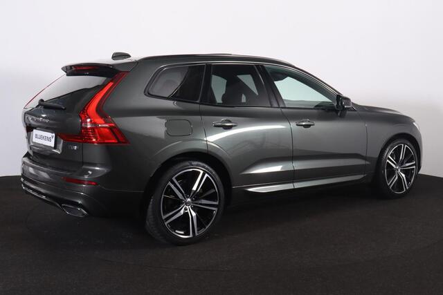 Volvo XC60 T8 Recharge AWD R-Design - Luchtvering - Panorama/schuifdak - IntelliSafe Assist & Surround - 360º Camera - Harman/Kardon audio - Adaptieve LED koplampen - Verwarmde voorstoelen, stuur & achterbank - Parkeersensoren voor & achter - Elektr. bedienb. voorst