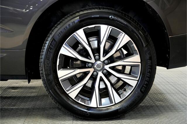 Volvo XC60 2.0 T6 AWD Long Range 293kW/399pk Aut8 Recharge Plus Bright BOWERS&WILKINS + PANORAMADAK + PILOT ASSIST + ADAPT.CRUISE + STOELVERWARMING V&A + STUURVERWARMING + CAMERA + PD-GLASS + GOOGLE DASH + KEYLESS ENTRY&GO + PARKSENSOREN V&A + 19" LM-VELGEN!!