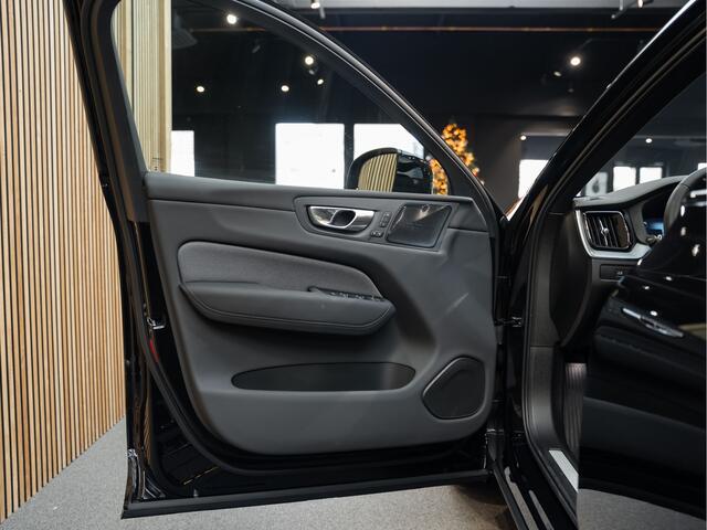 Volvo XC60 T6 Plug-in hybrid AWD Plus Black Edition 2.0 T6 ACC Luchtvering Head-Up Harman & Kardon