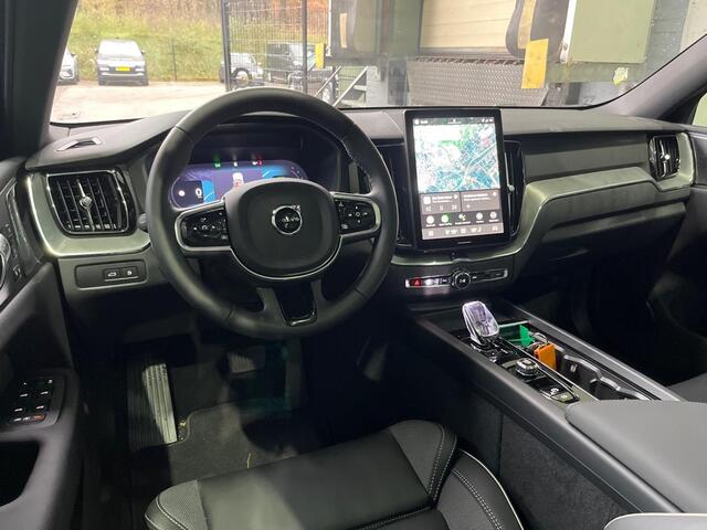 Volvo XC60 T6 Plug-in hybrid Plus Black Edition | FACELIFT | MY2026! | Luchtvering | Head-Up | 360° Camera | ACC
