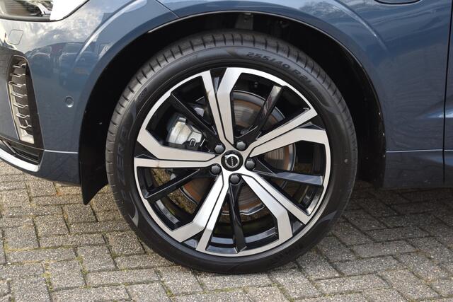 Volvo XC60 T8 AWD 455PK Plug-in Hybrid Ultra Dark | Bowers & Wilkins | Luchtvering | HUD | Massage | Trekhaak |