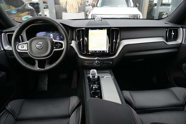 Volvo XC60 2.0 T6 Plug-in hybrid AWD Ultra Black Edition 350pk Panoramadak/g/360Camera/Bang&Olufsen