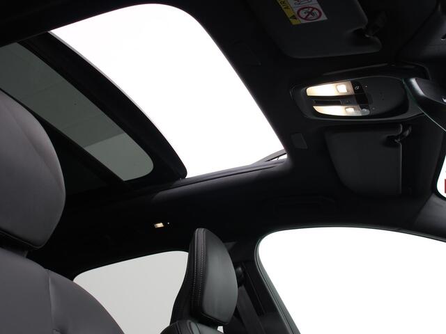 Volvo XC60 2.0 T6 Plug-in hybrid AWD Ultra Black Edition | Leder | Bowers & Wilkins Premium sound | Trekhaak Electrisch | Camera | Navigatie Google