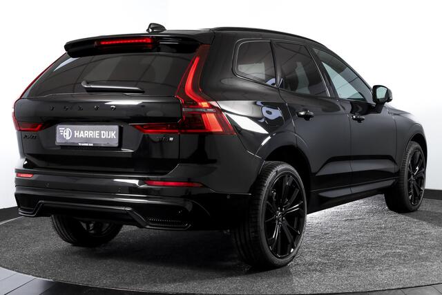 Volvo XC60 2.0 T8 Plug-in hybrid AWD Plus Black Edition - Facelift | S/K Panodak | Dig.Cockpit | Adapt.Cruise | Stoel-+Stuurverw. | 360 Camera | NAV+App.Connect | Auto.Airco | Harmon Kardon | LM 21" | 2496