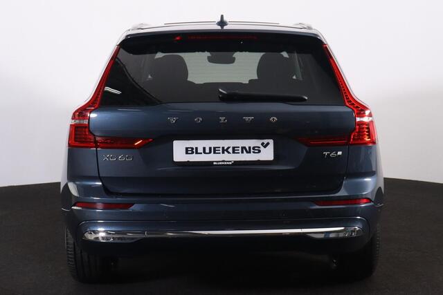 Volvo XC60 T6 Recharge AWD Plus Bright - Panorama/schuifdak - IntelliSafe Assist & Surround - 360º Camera - Harman/Kardon audio - Adaptieve LED koplampen - Verwarmde voorstoelen, stuur & achterbank - Parkeersensoren voor & achter - Elektr. bedienb. voorstoelen met g