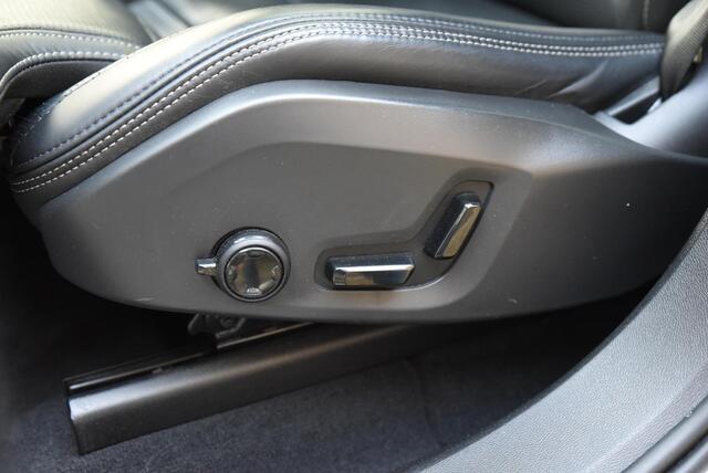 Volvo XC60 2.0 T8 Twin Engine AWD Polestar Engineered Trekhaak Pano HUD