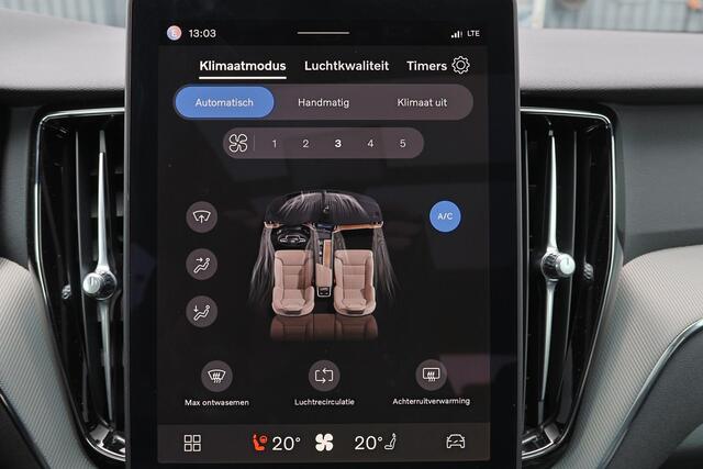 Volvo XC60 T6 Recharge AWD Plus Black Edition - Panorama/schuifdak - IntelliSafe Assist & Surround - 360º Camera - Harman/Kardon audio - Adaptieve LED koplampen - Verwarmde voorstoelen, stuur & achterbank - Parkeersensoren voor & achter - Elektr. bedienb. voorstoele