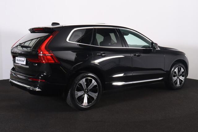 Volvo XC60 T6 Recharge AWD Core Bright - Panorama/schuifdak - IntelliSafe Assist & Surround - Harman/Kardon audio - Adaptieve LED koplampen - Parkeercamera achter - Verwarmde voorstoelen, stuur & achterbank - Parkeersensoren voor & achter - Elektr. bedienb. voorstoe