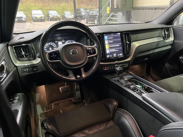 Volvo XC60 D4 R-Design | ACC | 21 Inch | Stoelverwarming | Keyless | Elek. Trekhaak | Getint Glas