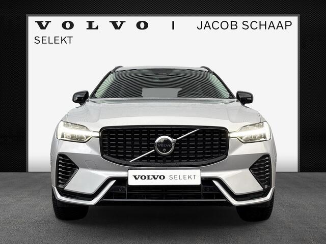 Volvo XC60 T6 Plug-in hybrid AWD Plus Dark / 360 camera / all season banden / Panoramadak / semi-elektrische trekhaak /