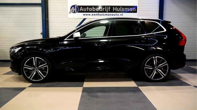 Volvo XC60 2.0 T8 AWD 299kW/407pk Aut8 Twin Engine R-Design LUCHTVERING + PANORAMADAK + SPORTSTOELEN + LEDEREN BEKLEDING + CRUISE + SUBWOOFER + EL.TREKHAAK + STOELVERWARMING + LANE ASSIST + KEYLESS ENTRY&GO + CAMERA + PARKEERSENSOREN A + 21" LM-VELGEN!!